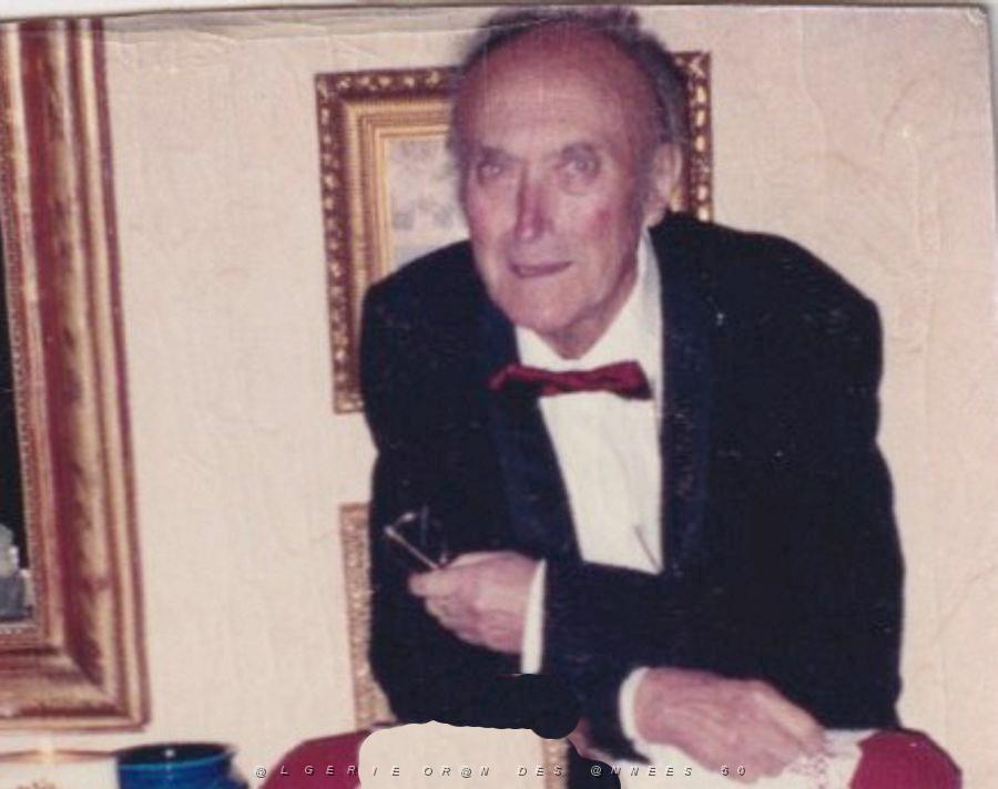 20 DOCTEUR JEAN VILLANUEVA AU 33 RUE SERGENT BOBILLOT D ORAN.jpg